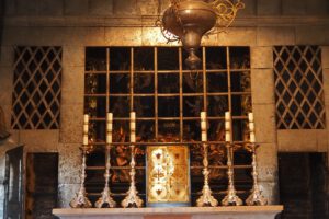 Loretokapelle Straß Detailansicht Altar mit Silbergitter